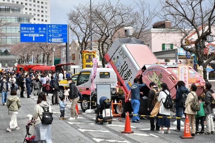 はたらく自動車展示